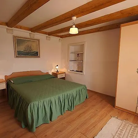 Imperial Apartment *